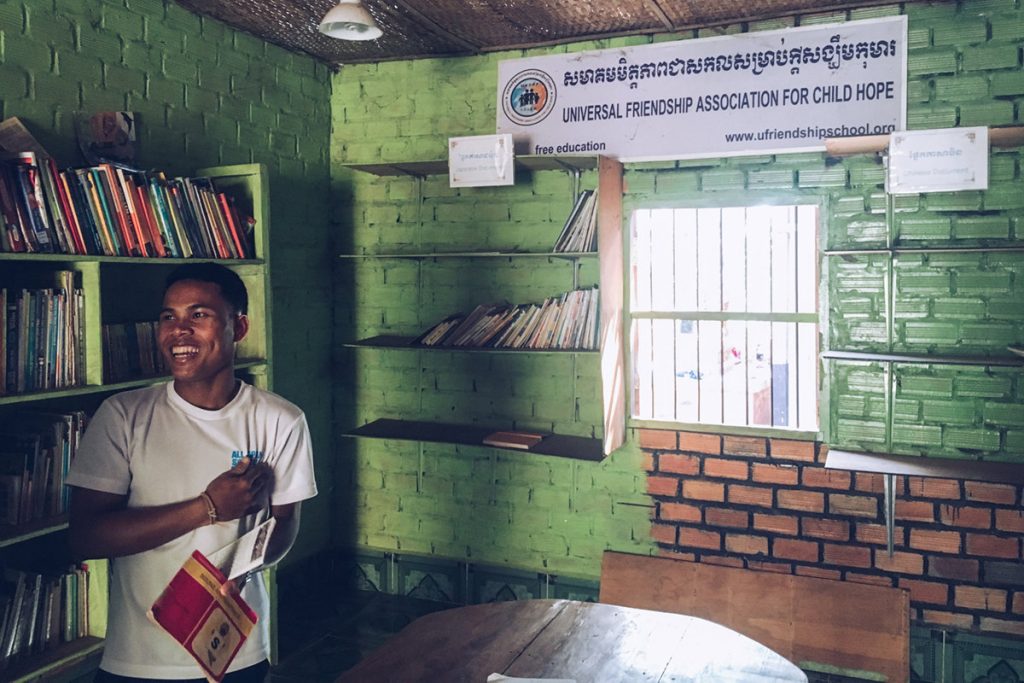 i-sorrisi-della-cambogia-scuola