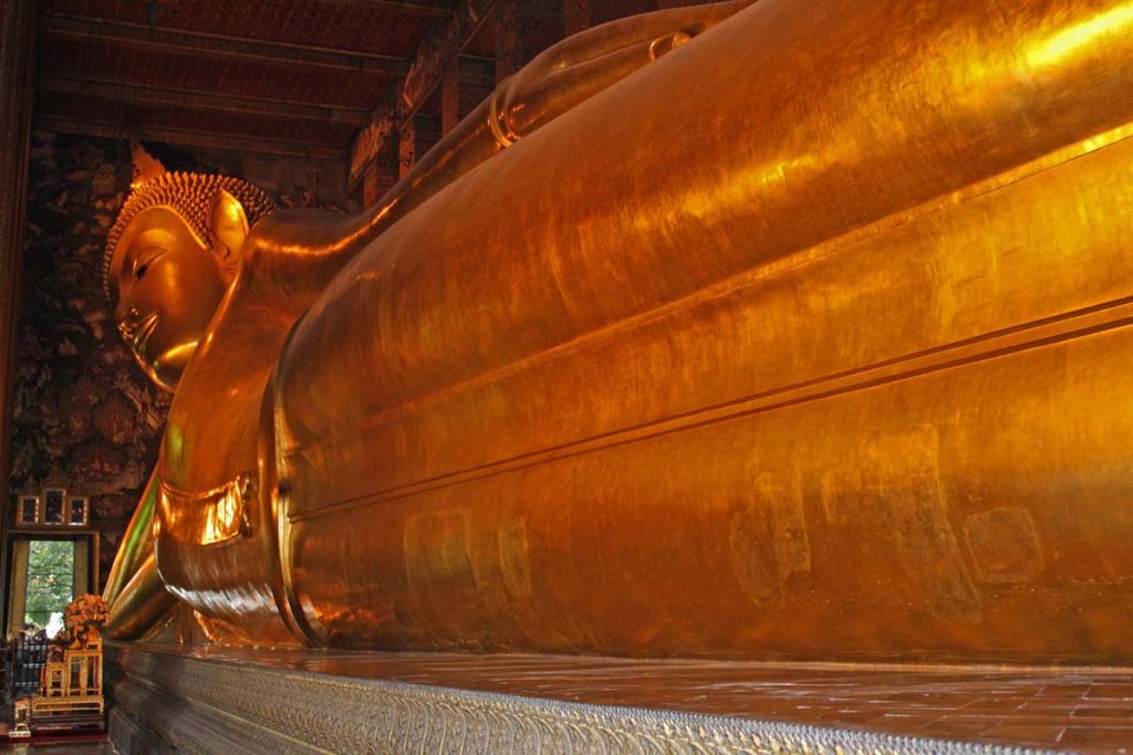 Buddha-reclinato-wat-pho