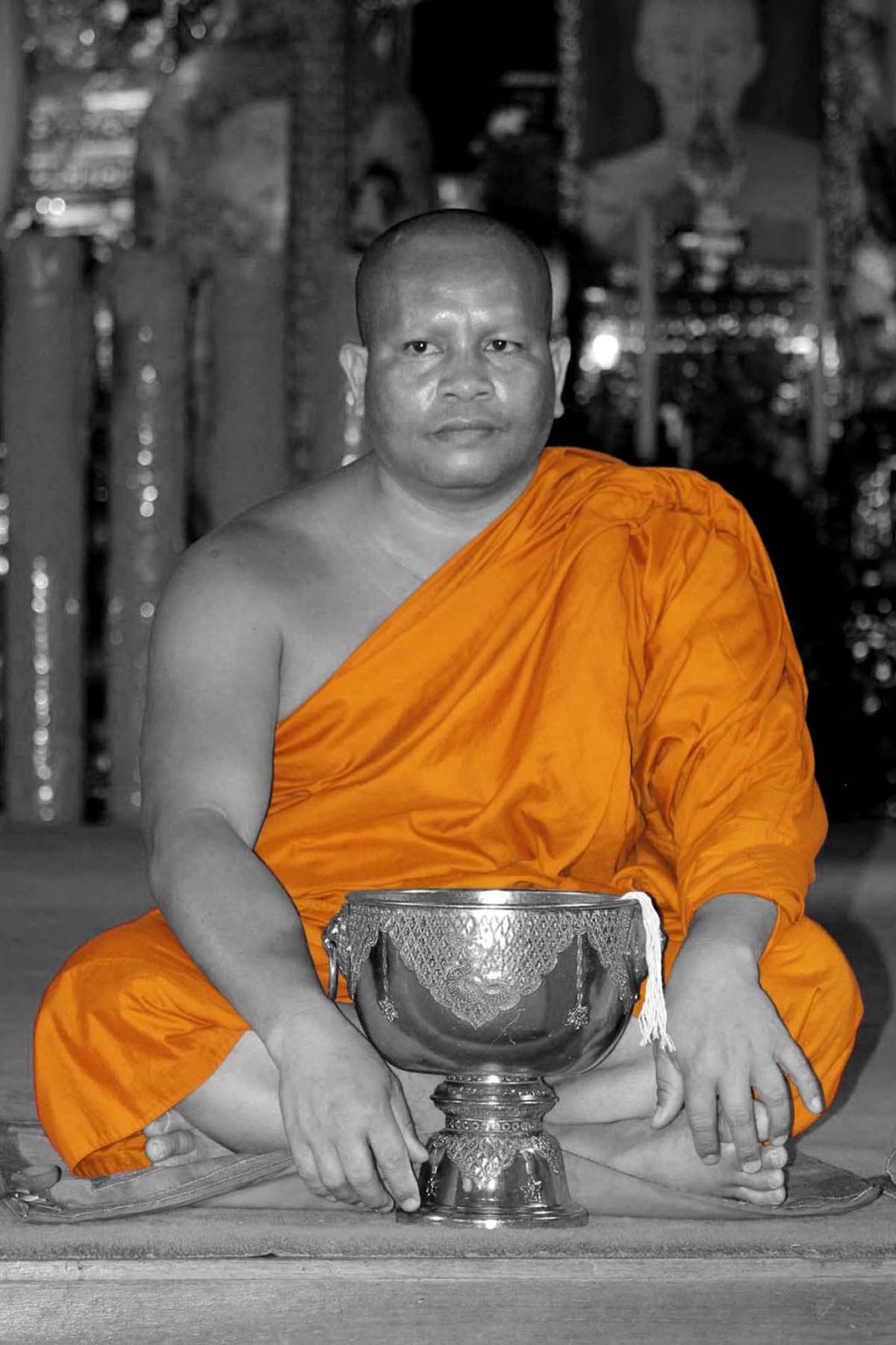 monaco-buddista-thailandia