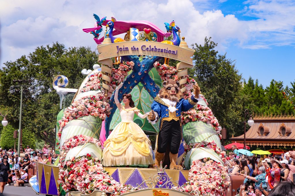 Disney-World-orlando-parata-la-bella-e-la-bestia